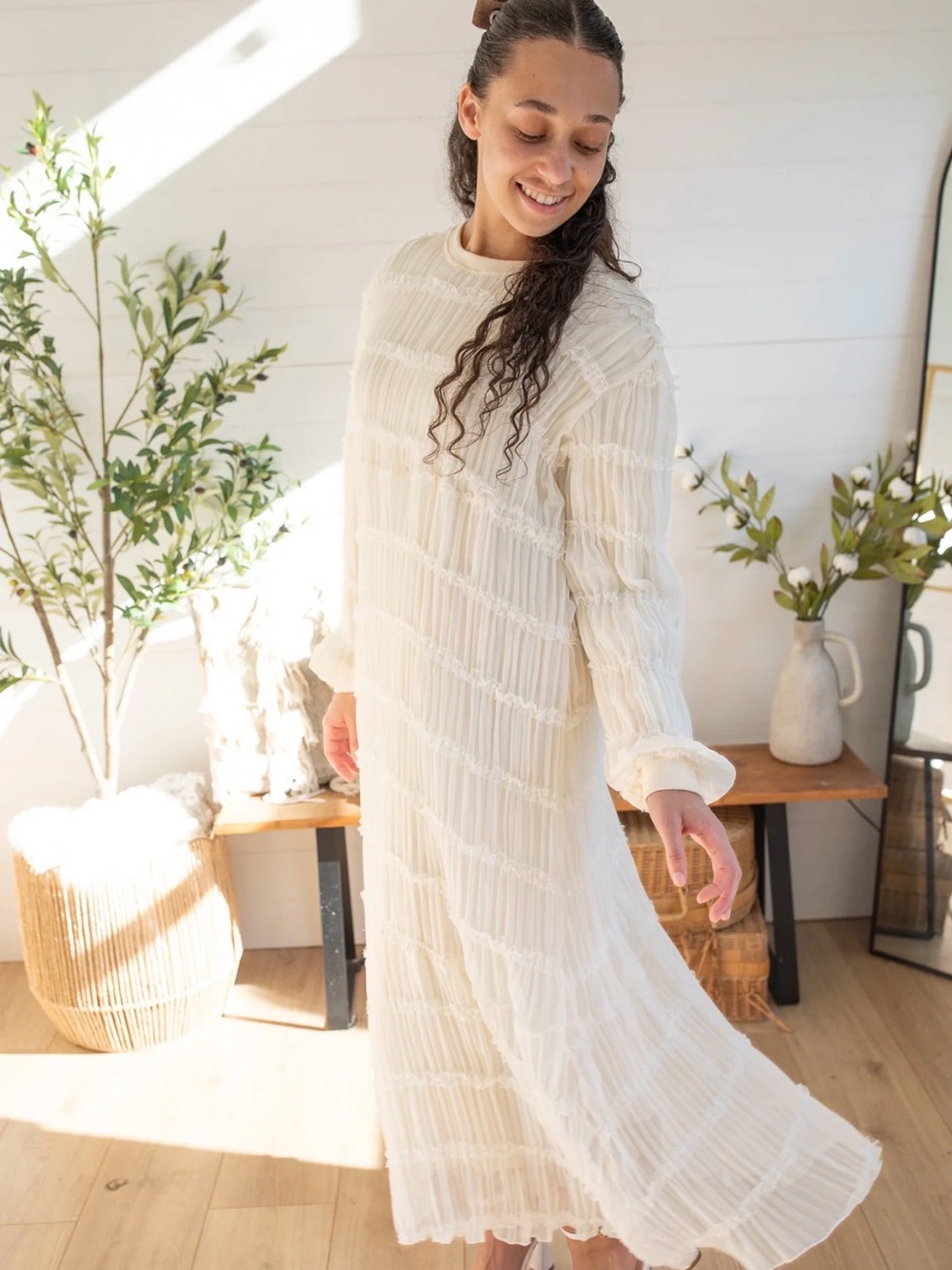 Dainty Jewells Cream Textured Long Sleeve Midi Dress - Picture 3 of 4